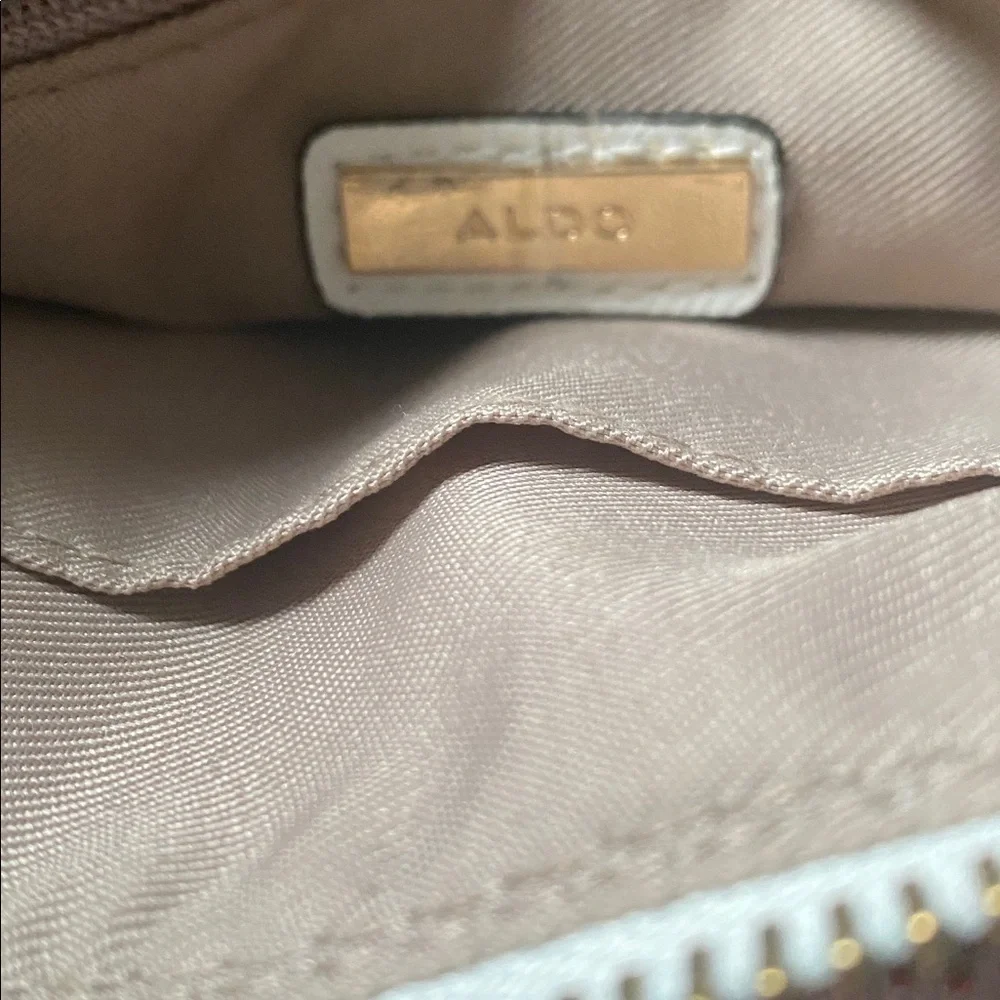 ALDO Crossbody Bag Description (White – Greek Key Embossed) F-3 - Picture 4 of 5
